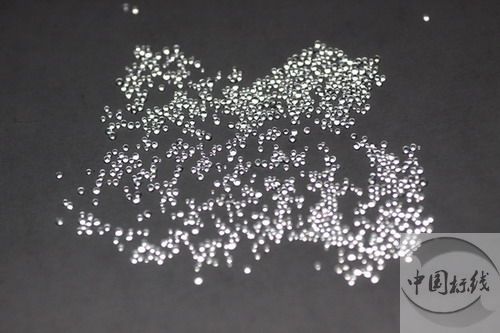 新河金属表面处理厂喷砂玻璃微珠清理